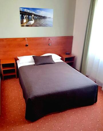Фото номера Стандартный номер с кроватью размера &quot;king-size&quot; Отель Hotel Górski г. Прущ-Гданьский 3